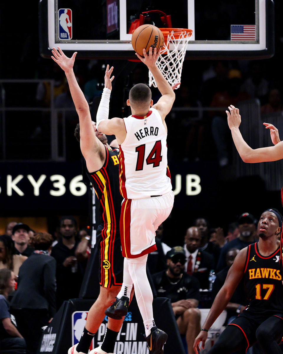 加拿大男篮血洗巴西男篮，特雷杨制霸全场