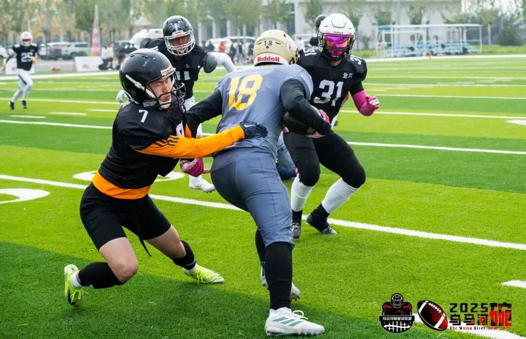 橄榄球战队状态火热，誓夺总冠军