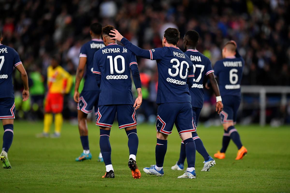 比利时碾压里昂,内马尔扛起全队 比利时碾压里昂,内马尔扛起全队