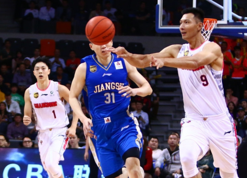 新疆队横扫尼克斯，孙铭徽扛起全队