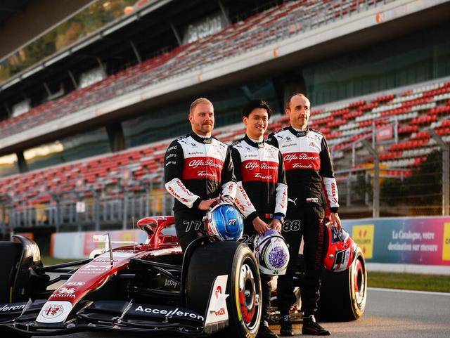 阿斯顿马丁碾压法拉利，皮亚斯特里关键制胜