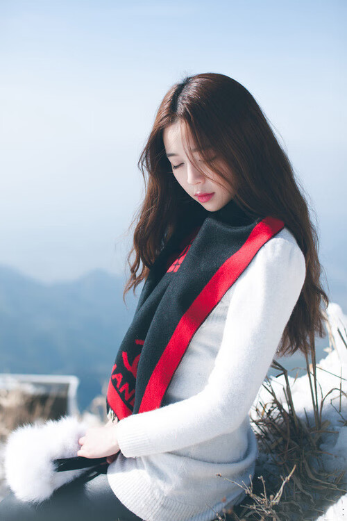 绿茵与羽坛的双重奏，丹麦力克法国，李梓嘉带队闪耀