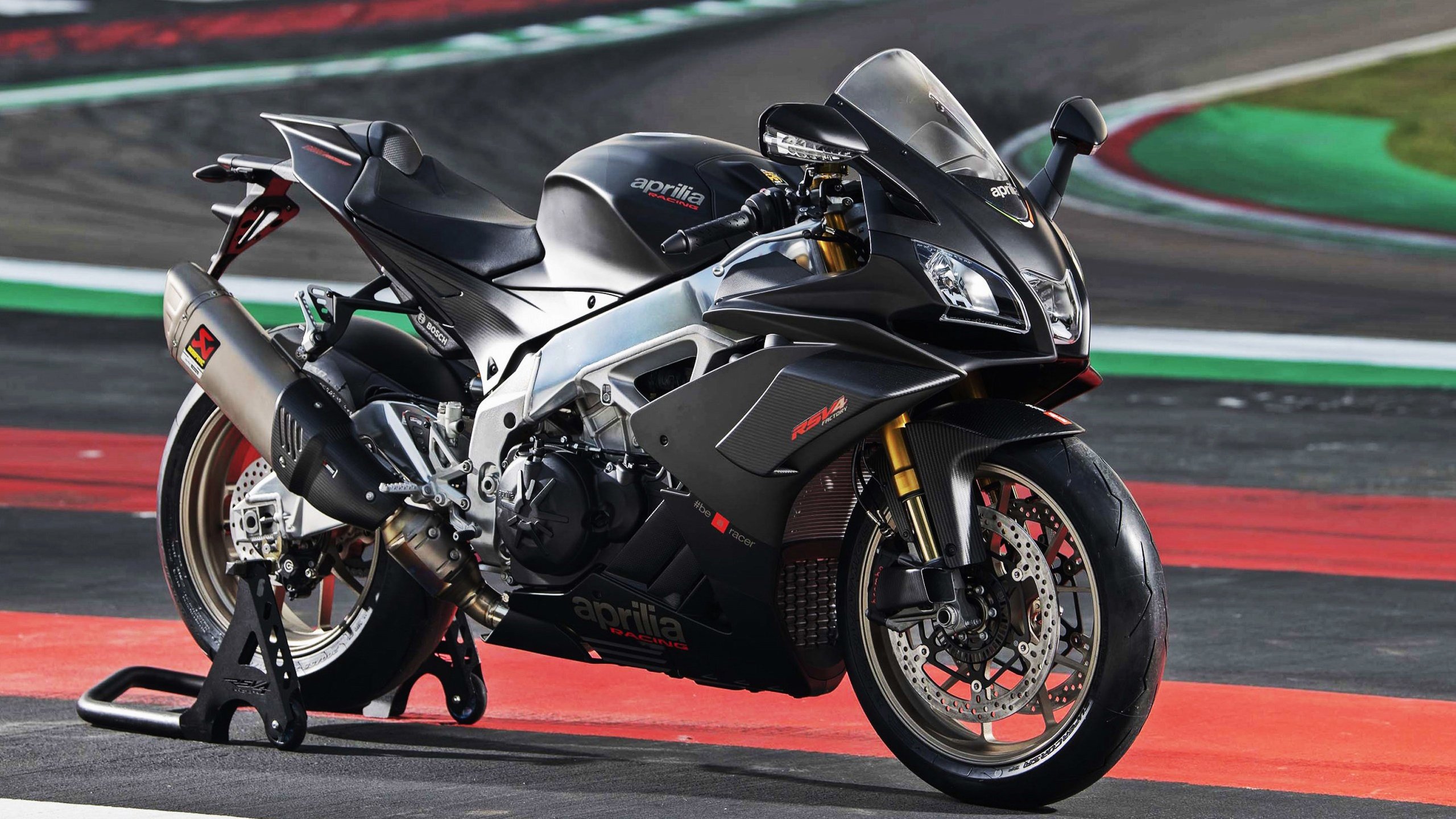 唯一焦点，伦纳德主导比赛，骑士惊险绝杀吉林