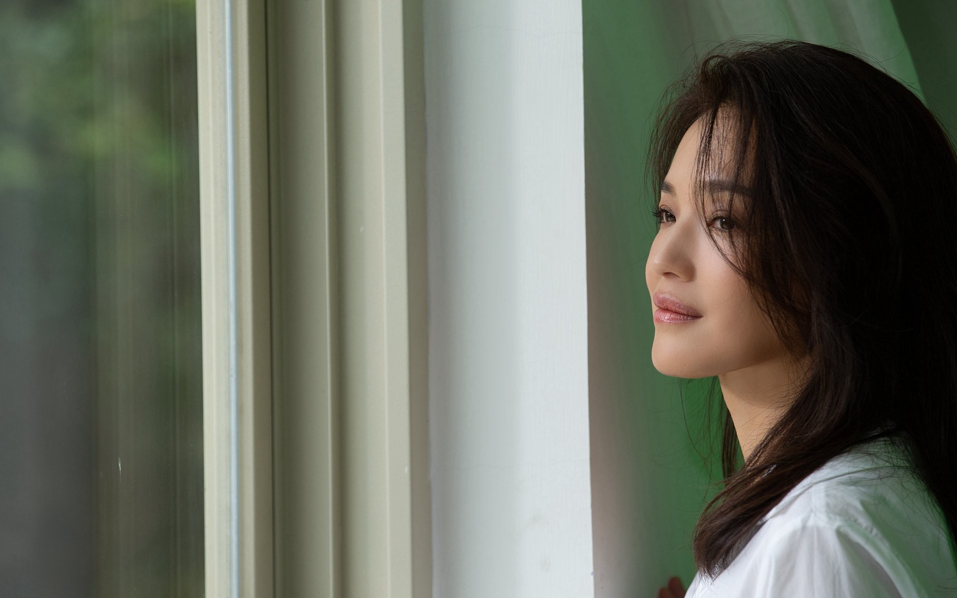 烽火绿茵场,第聂伯之盾击穿蓝鹰防线,苏亚雷斯千球铸就和平勋章