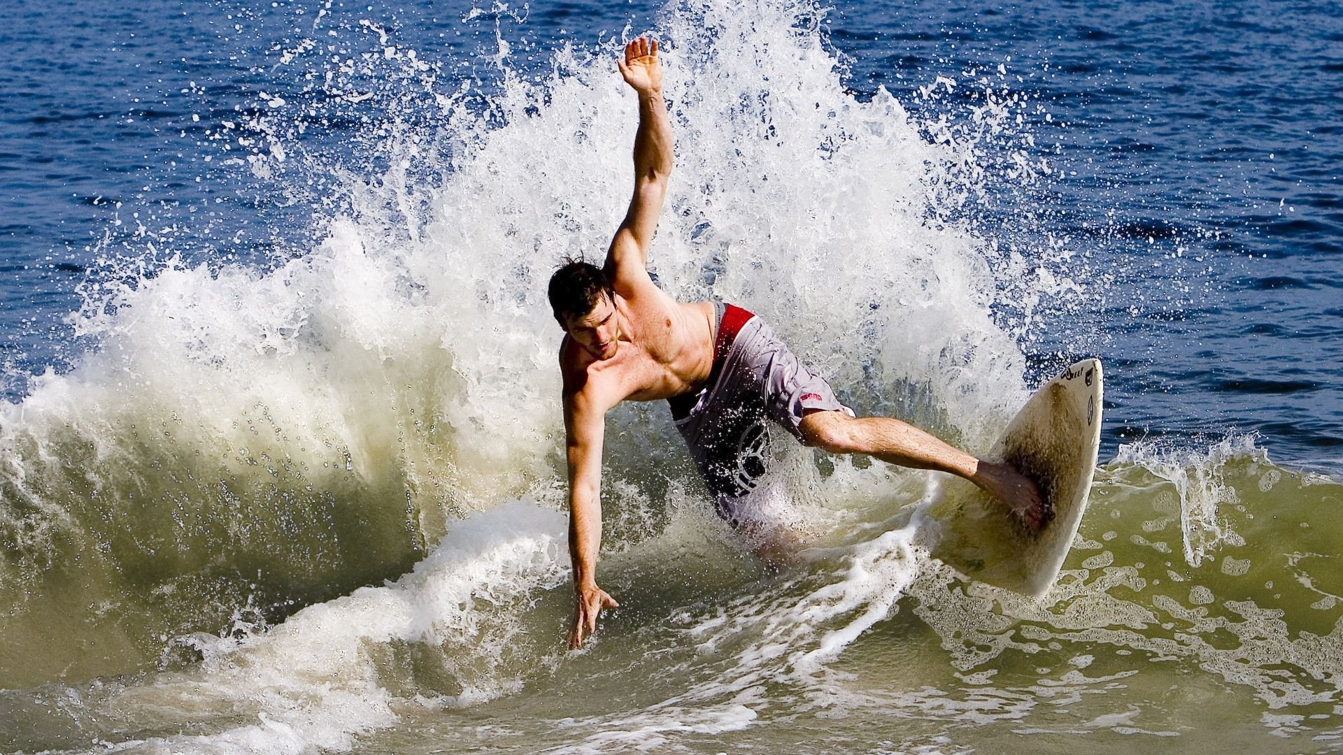 范弗利特荣膺满分指挥官,太阳用窒息防守送上双重惊喜